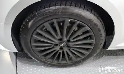 Audi A4 2019 2.0 автомат (гидро), миниатюра 5