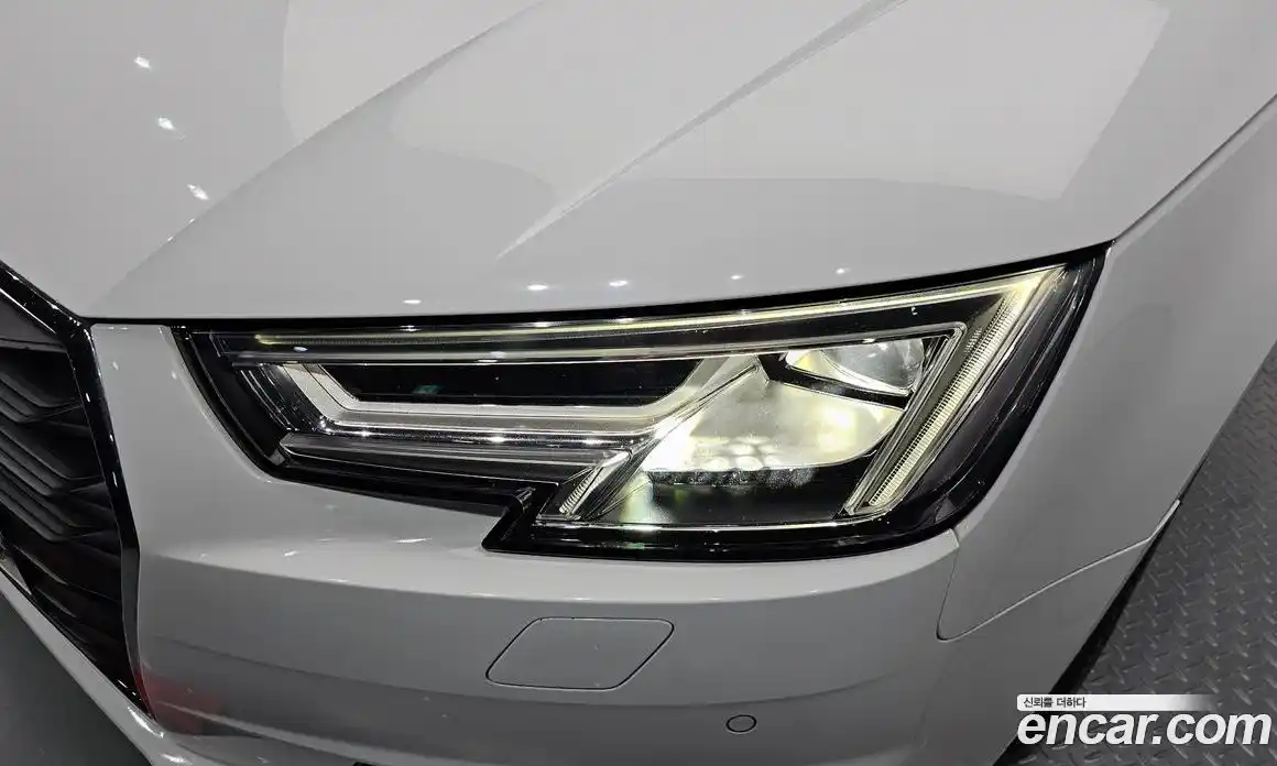 Audi A4 2019 2.0 автомат (гидро), фото 8