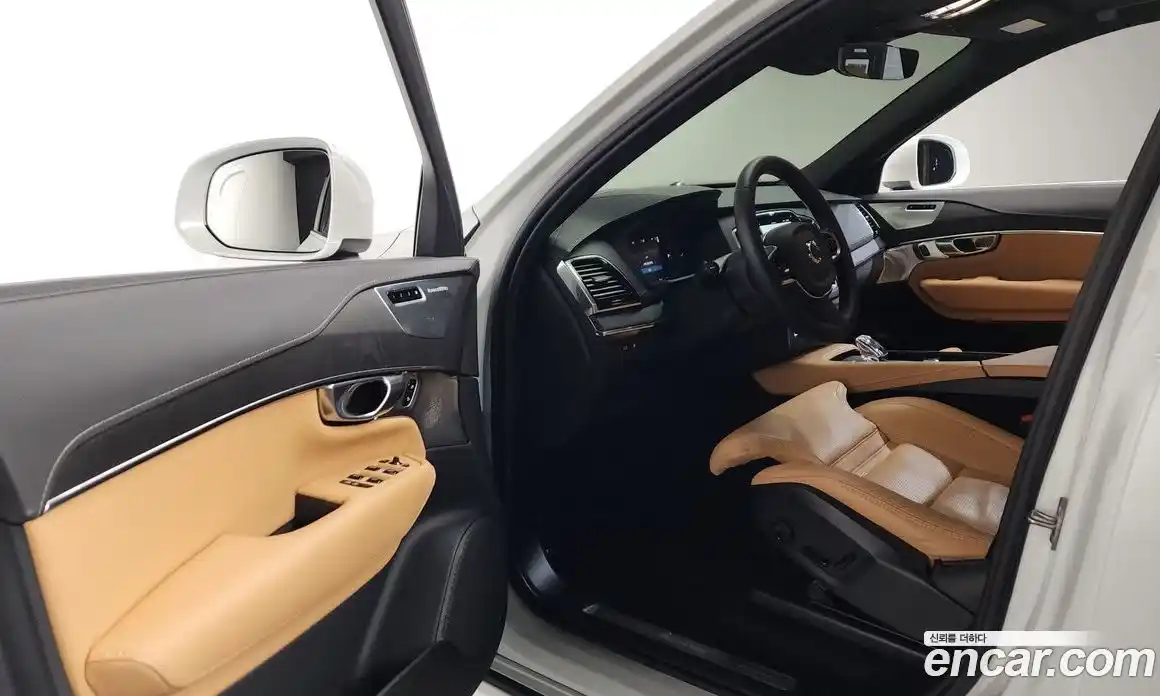 Volvo XC90 2024 2.0 автомат (гидро), фото 13