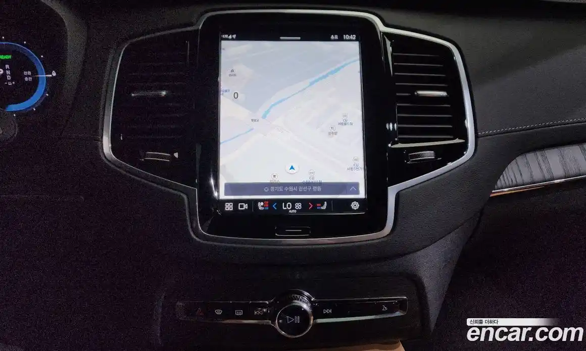 Volvo XC90 2024 2.0 автомат (гидро), фото 18