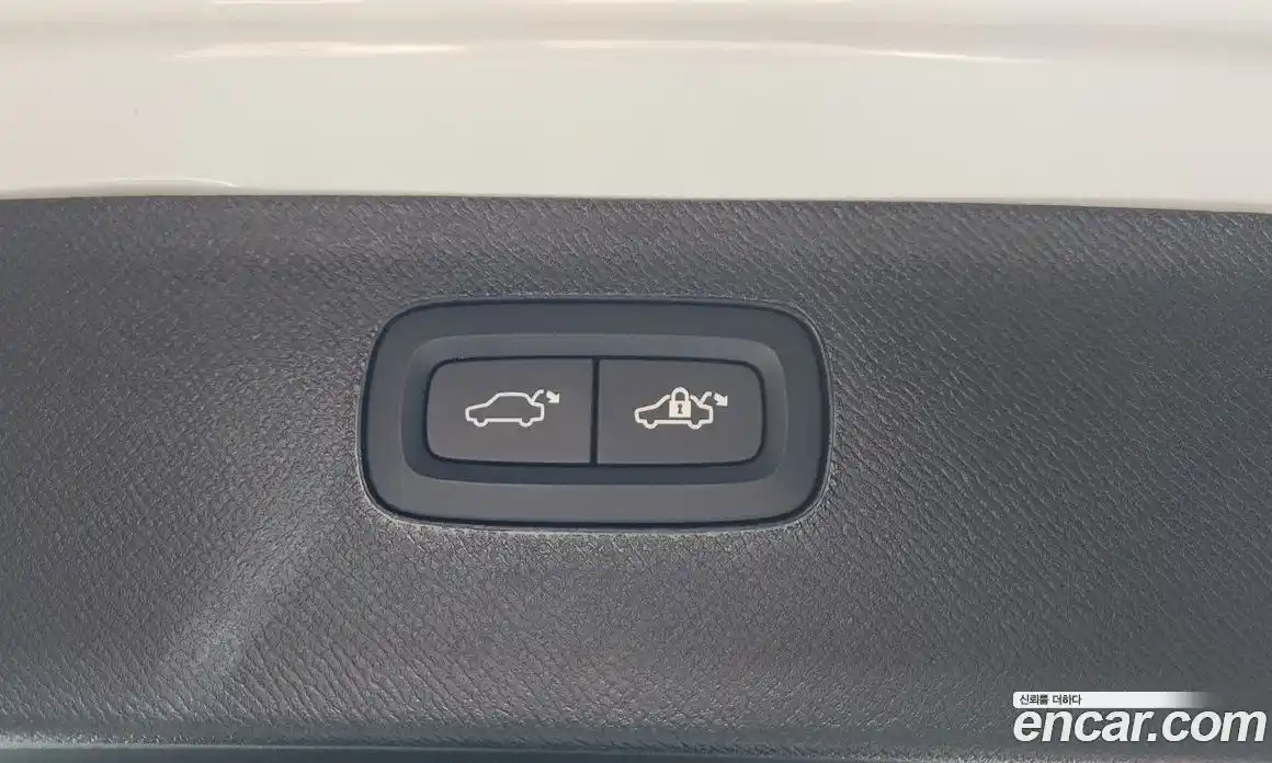 Volvo XC90 2024 2.0 автомат (гидро), фото 25
