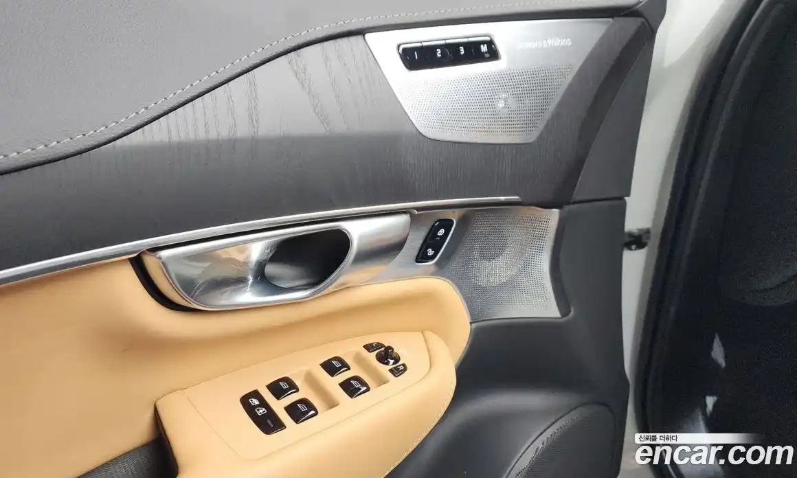 Volvo XC90 2024 2.0 автомат (гидро), фото 27