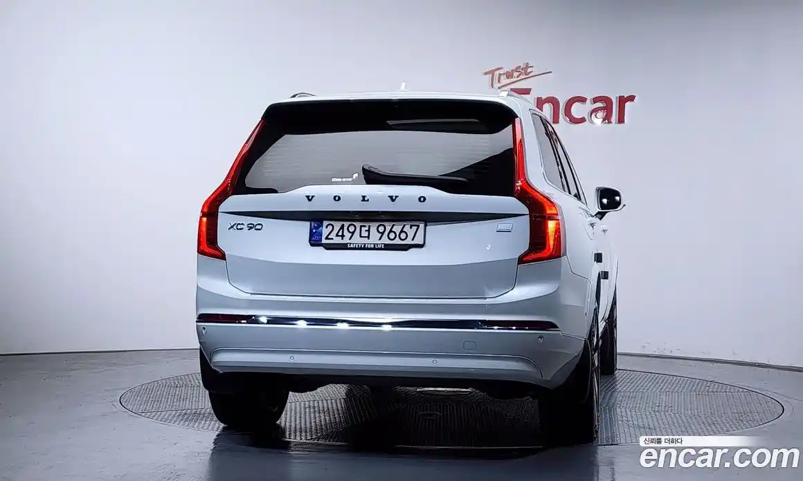 Volvo XC90 2024 2.0 автомат (гидро), фото 4