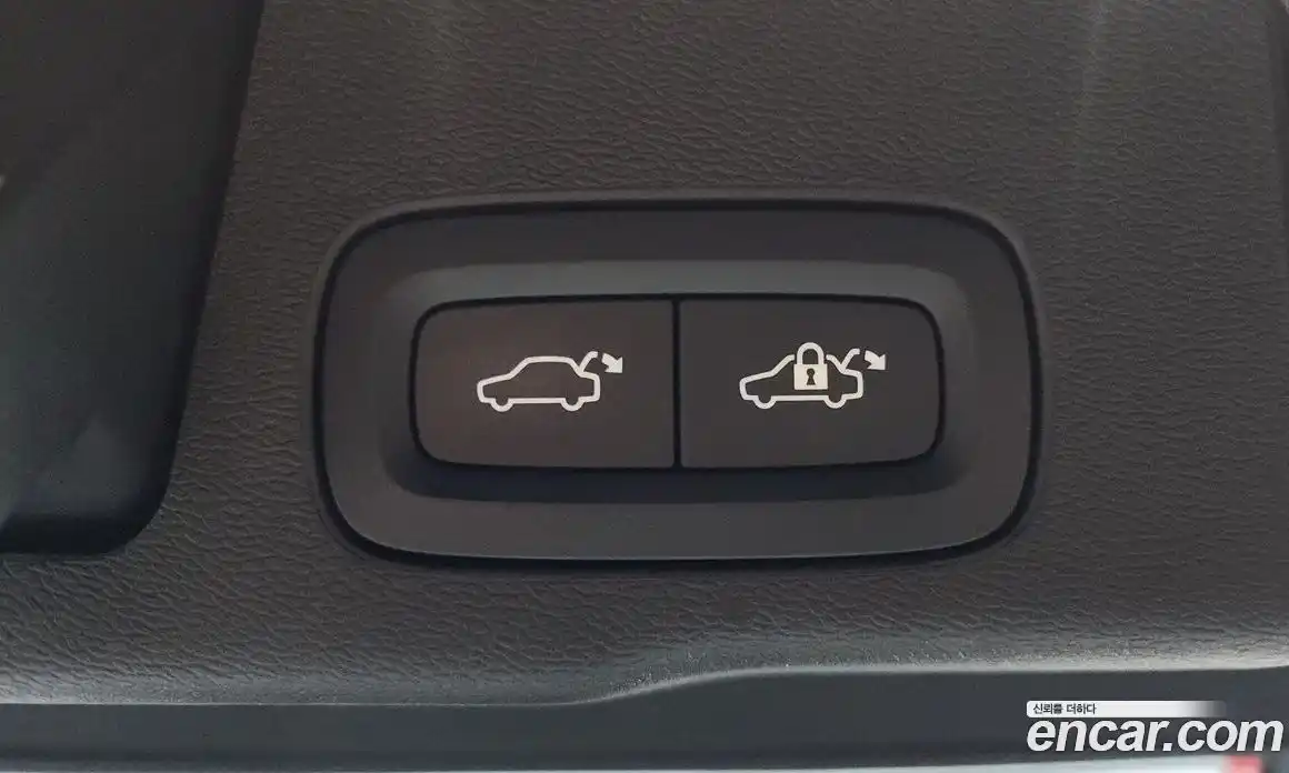Volvo XC60 2022 2.0 автомат (гидро), фото 27