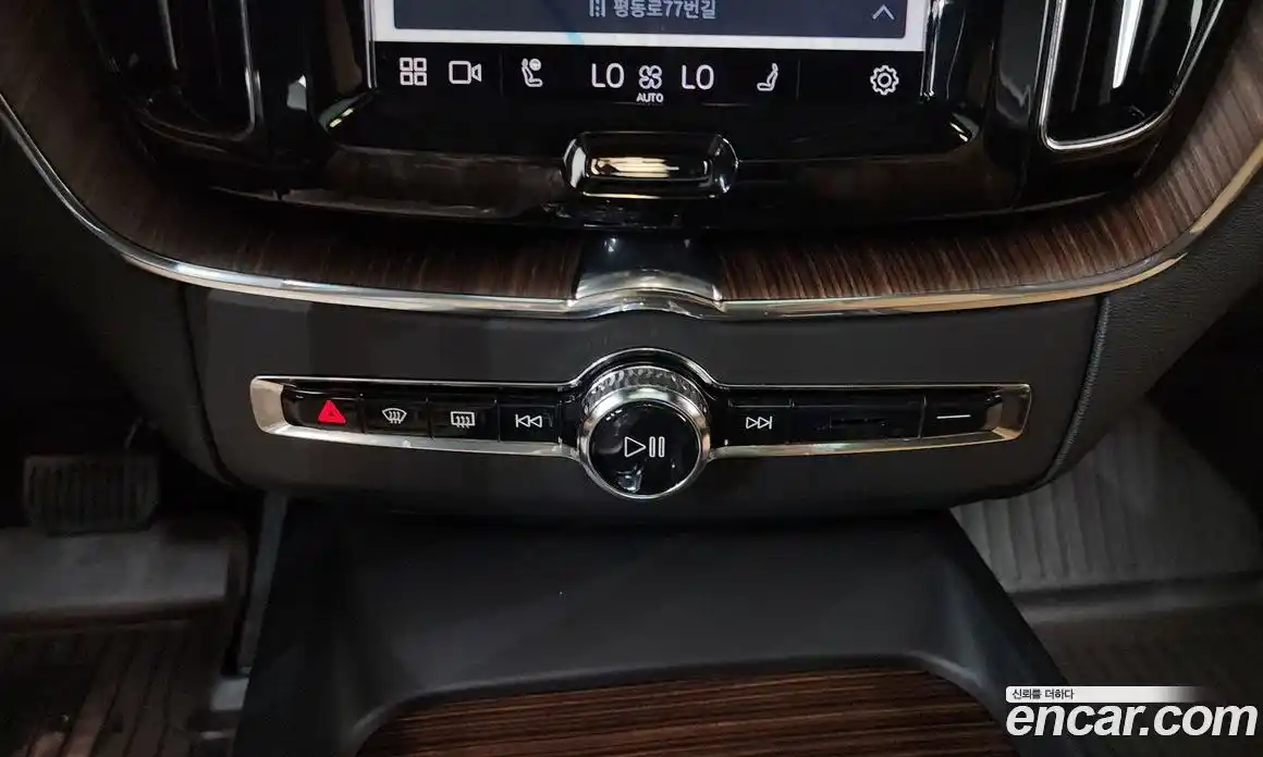 Volvo XC60 2022 2.0 автомат (гидро), фото 34