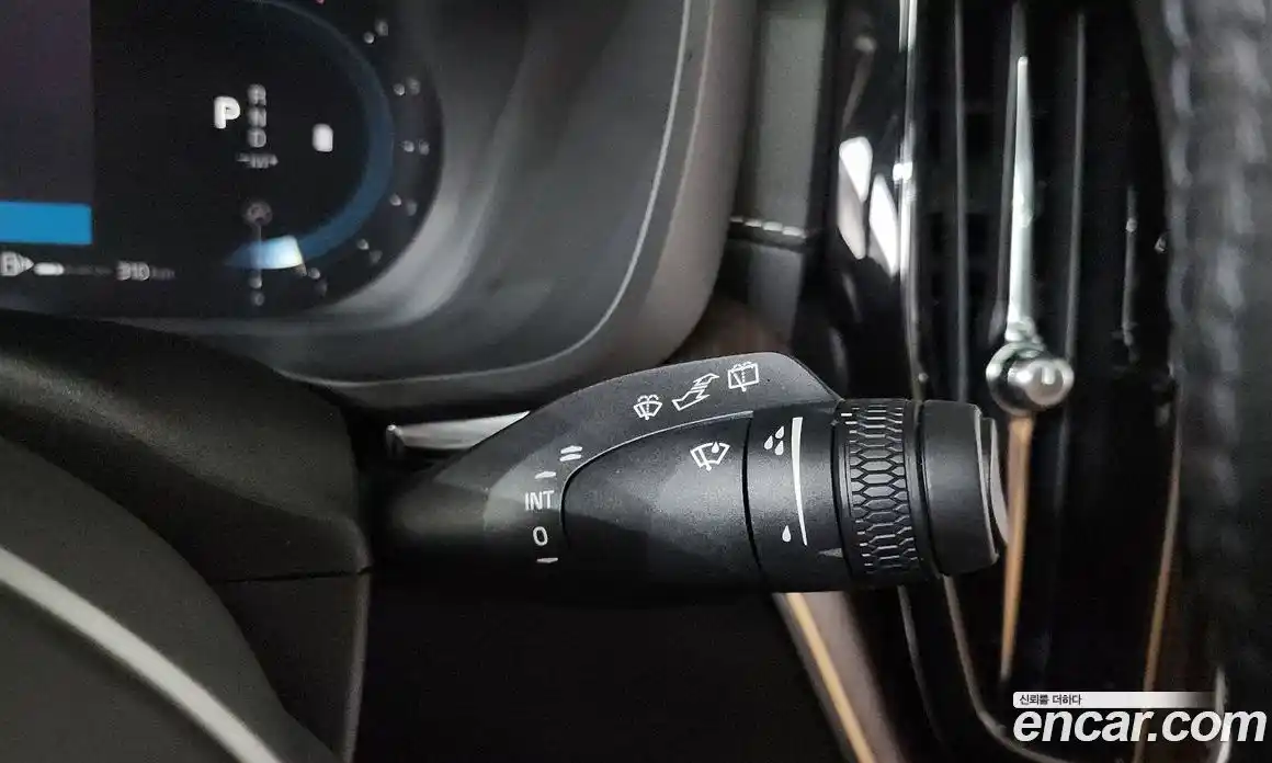 Volvo XC60 2022 2.0 автомат (гидро), фото 36