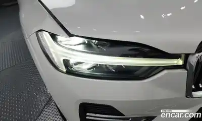 Volvo XC60 2022 2.0 автомат (гидро), миниатюра 8