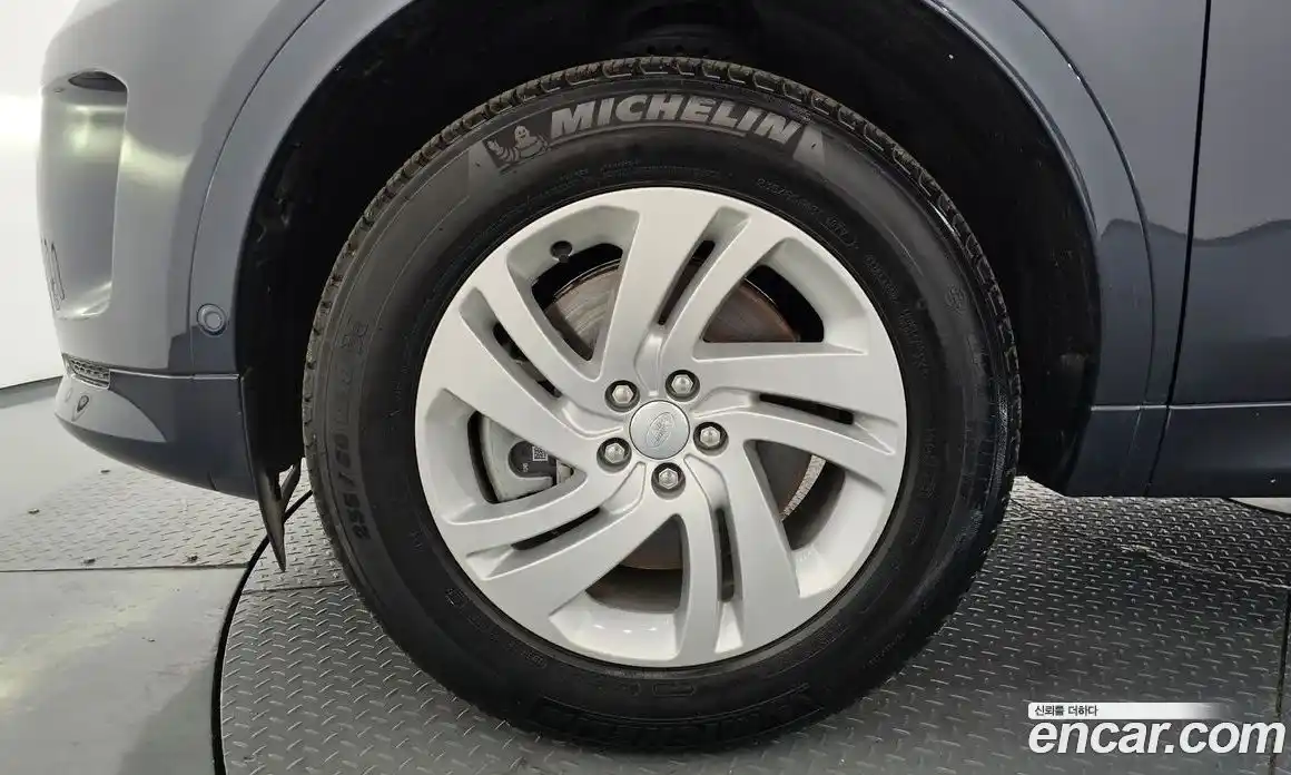 Land Rover Discovery Sport 2025 2.0 автомат (гидро), фото 4