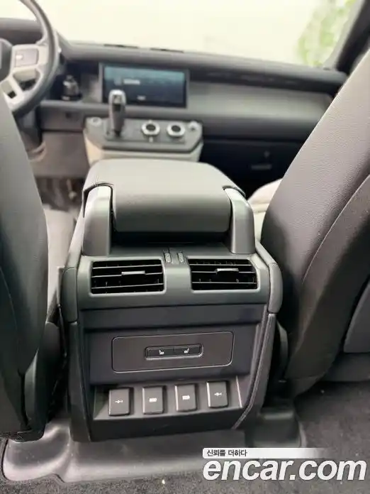 Land Rover Defender 2020 2.0 автомат (гидро), фото 9