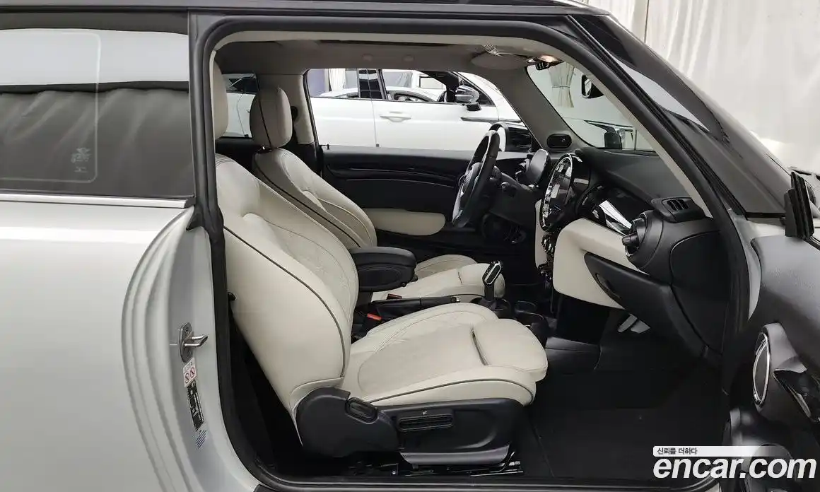 Mini Cooper 2022 2.0 автомат (гидро), фото 16