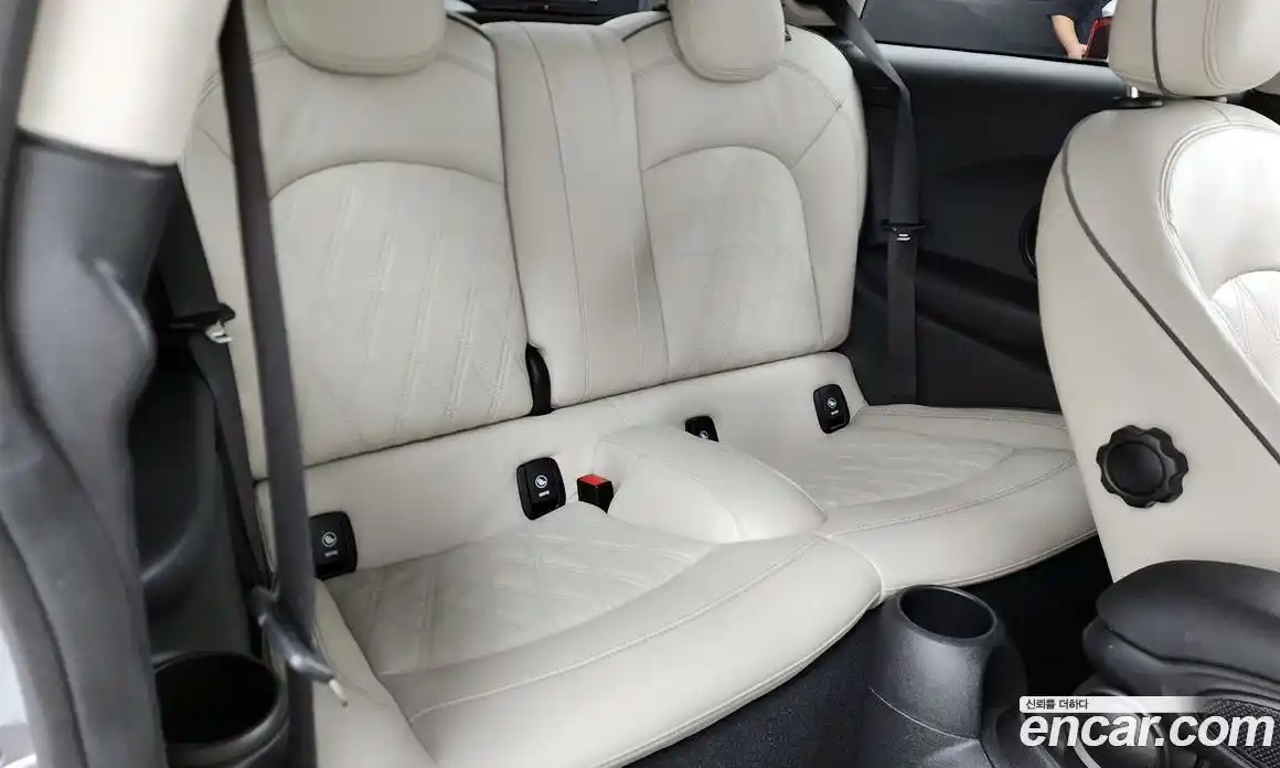 Mini Cooper 2022 2.0 автомат (гидро), фото 17