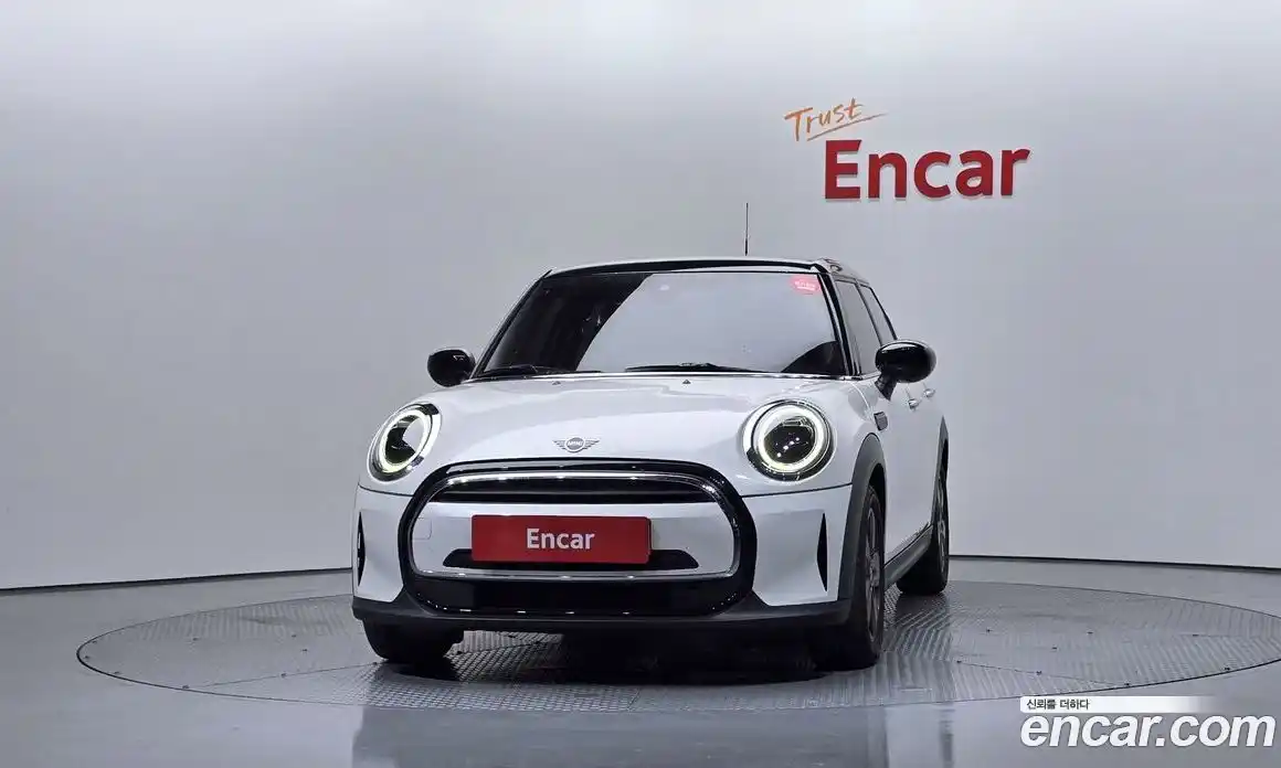Mini Cooper 2023 1.5 автомат (гидро), фото 3