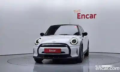 Mini Cooper 2023 1.5 автомат (гидро), миниатюра 3