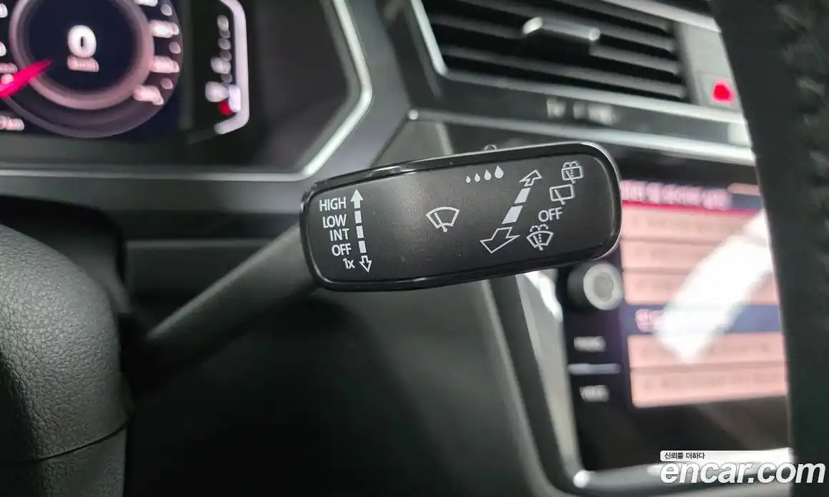 Volkswagen Tiguan 2022 2.0 автомат (гидро), фото 24