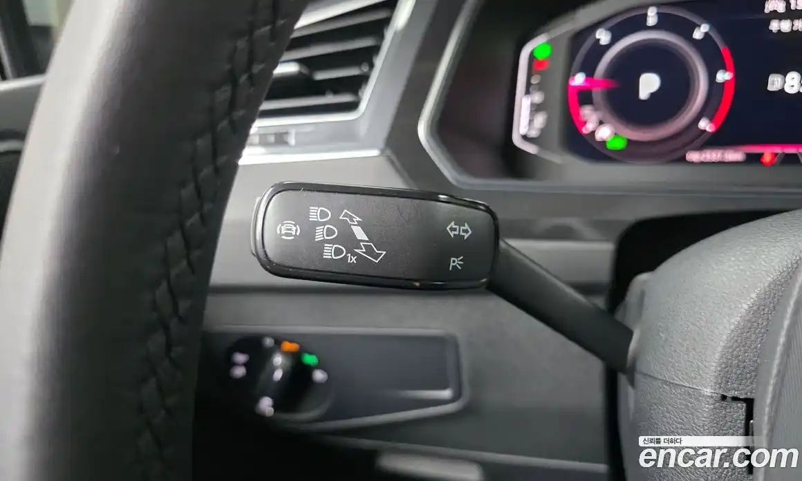 Volkswagen Tiguan 2022 2.0 автомат (гидро), фото 25