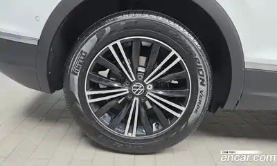 Volkswagen Tiguan 2022 2.0 автомат (гидро), миниатюра 5
