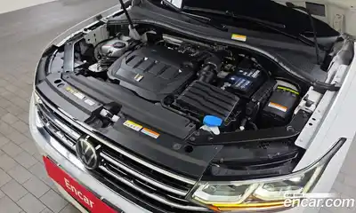 Volkswagen Tiguan 2022 2.0 автомат (гидро), миниатюра 6