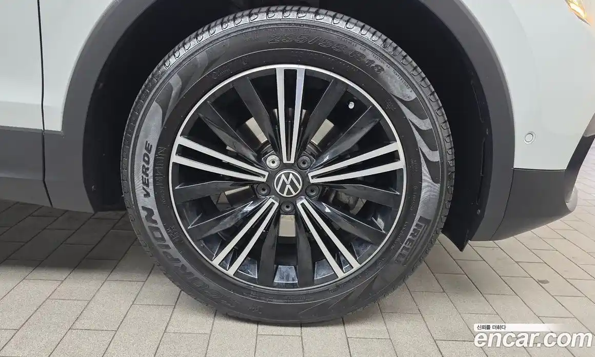 Volkswagen Tiguan 2022 2.0 автомат (гидро), фото 7
