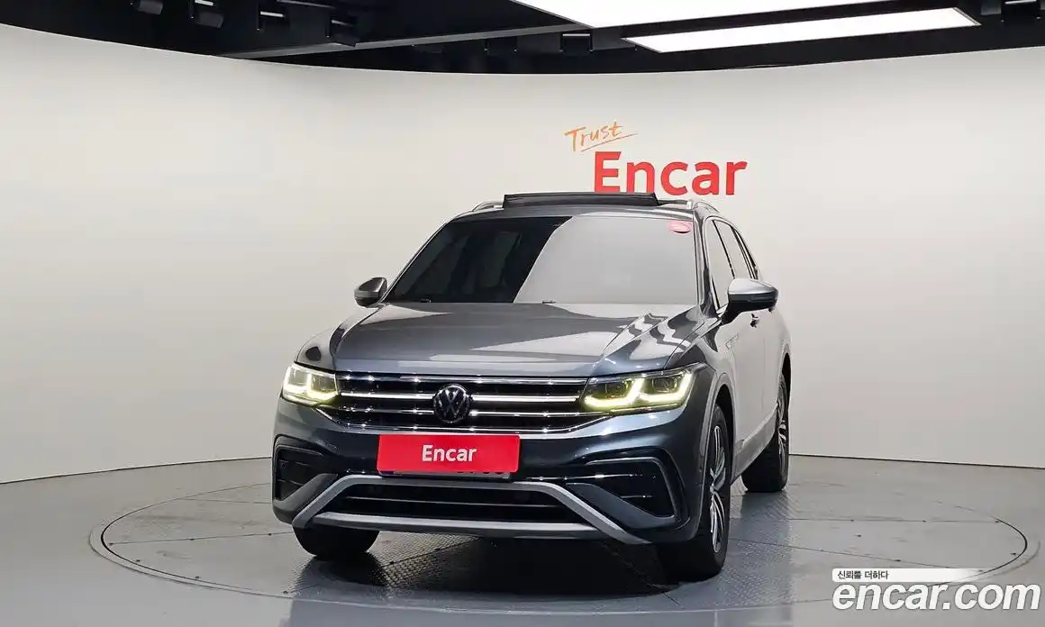 Volkswagen Tiguan 2022 2.0 автомат (гидро), фото 3