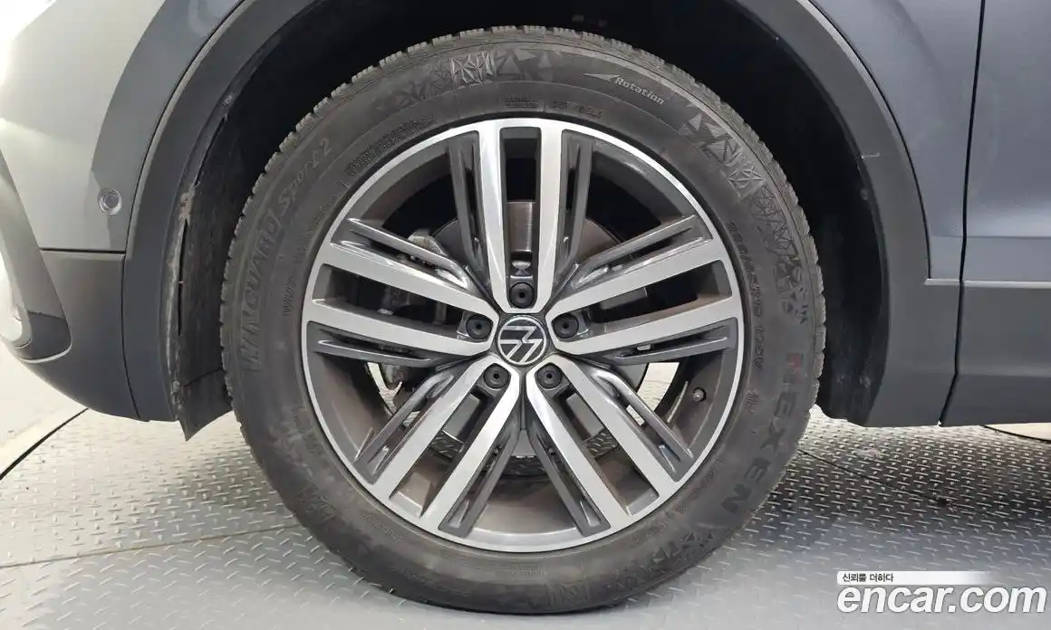 Volkswagen Tiguan 2022 2.0 автомат (гидро), фото 5