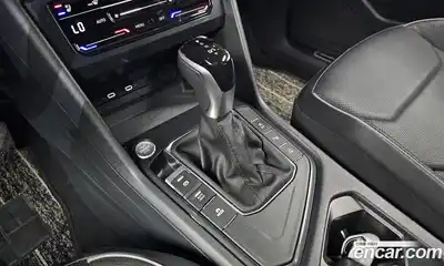 Volkswagen Tiguan 2022 2.0 автомат (гидро), миниатюра 9