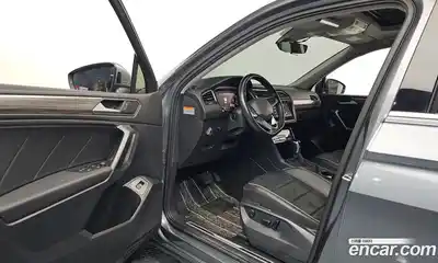 Volkswagen Tiguan 2022 2.0 автомат (гидро), миниатюра 10