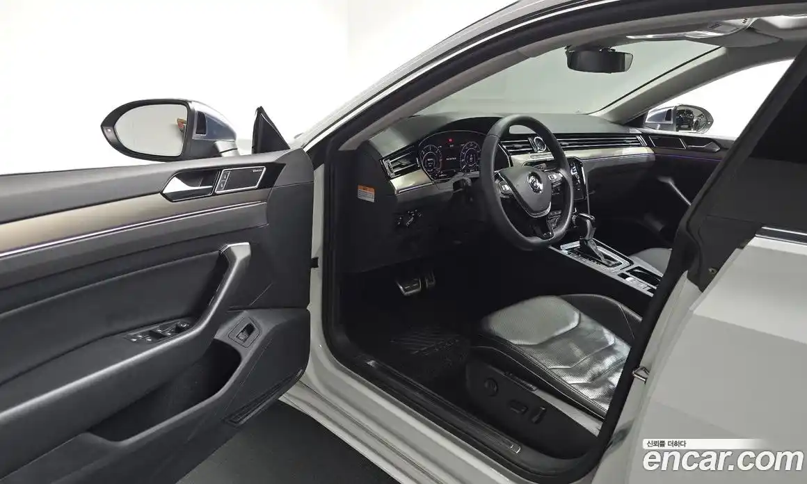 Volkswagen Arteon 2019 2.0 автомат (гидро), фото 12