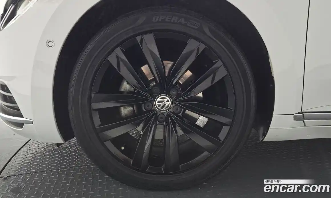 Volkswagen Arteon 2019 2.0 автомат (гидро), фото 4