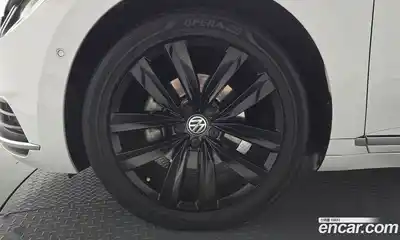 Volkswagen Arteon 2019 2.0 автомат (гидро), миниатюра 4