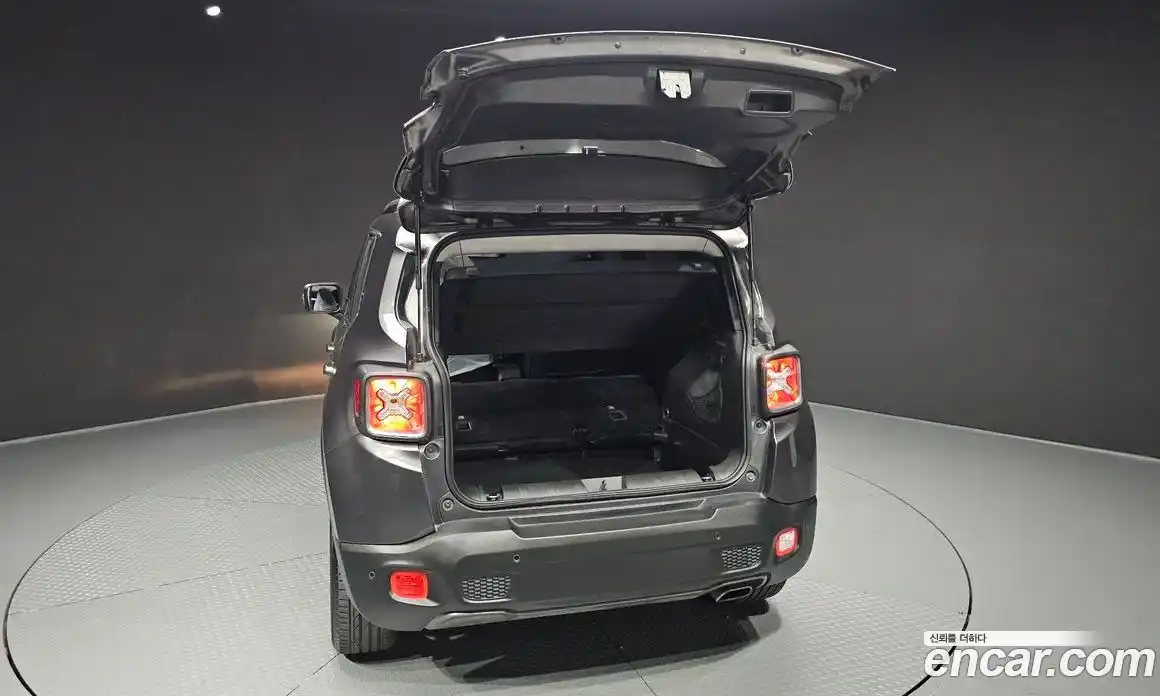 Jeep Renegade 2019 2.4 автомат (гидро), фото 20