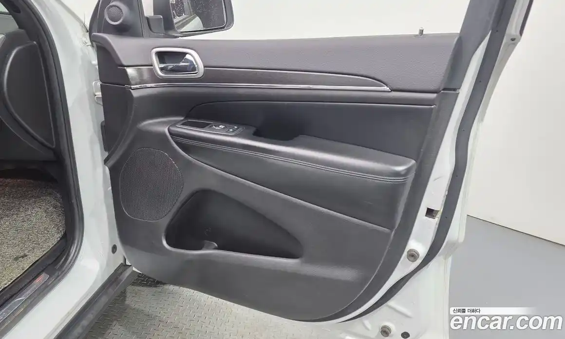 Jeep Cherokee 2018 3.6 автомат (гидро), фото 14