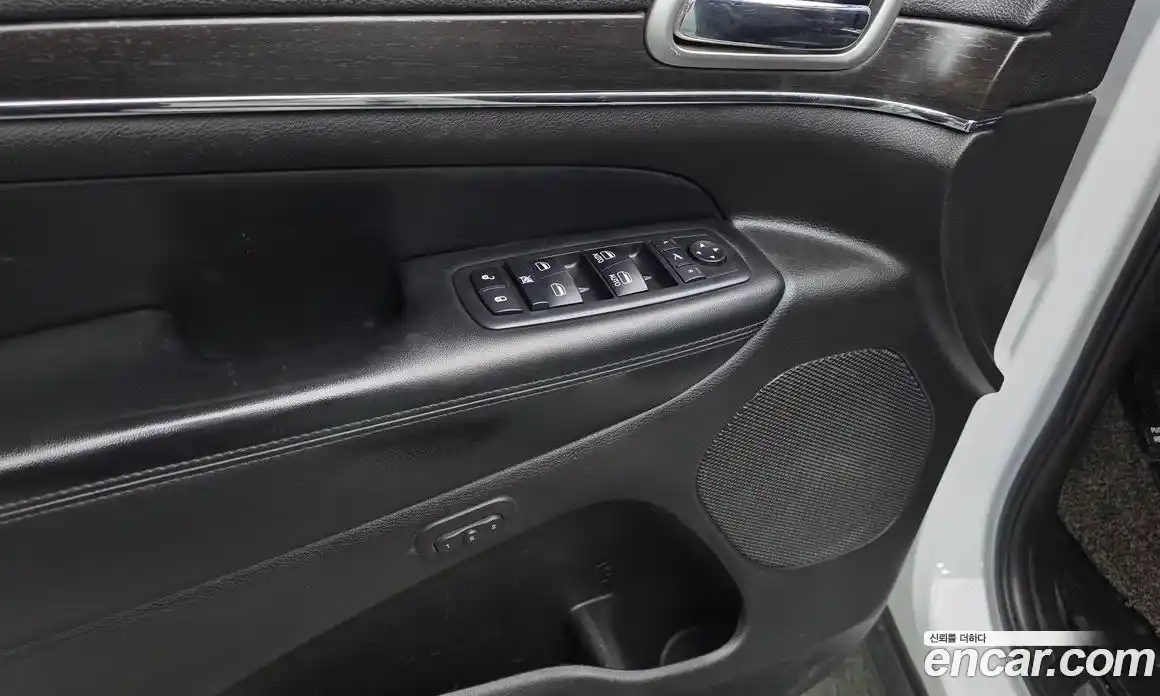Jeep Cherokee 2018 3.6 автомат (гидро), фото 25