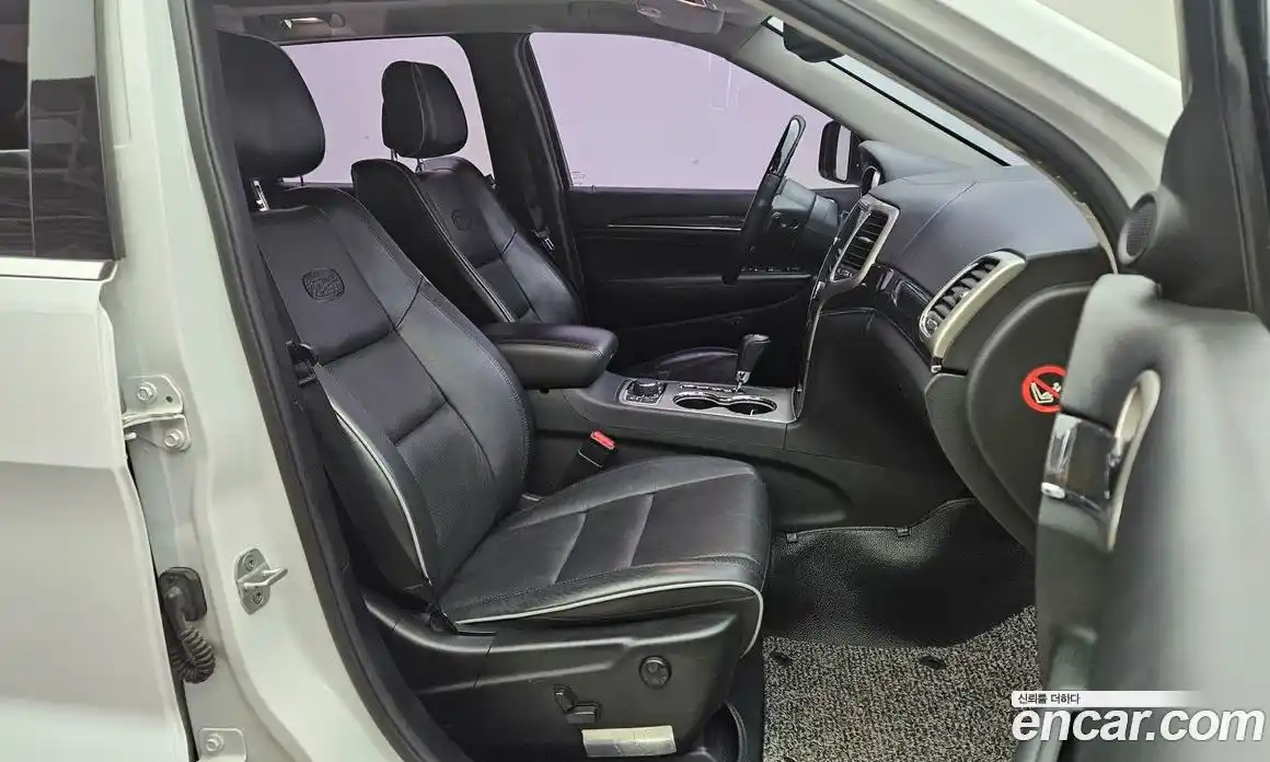 Jeep Cherokee 2013 3.0 автомат (гидро), фото 12