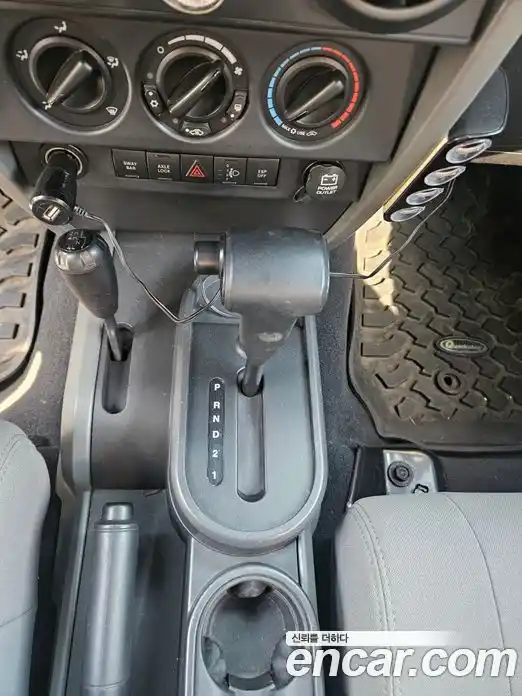 Jeep Wrangler 2008 2.8 автомат (гидро), фото 8