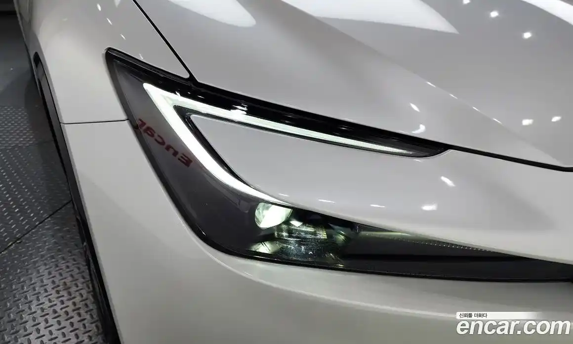 Toyota Prius 2025 2.0 гидро, фото 8