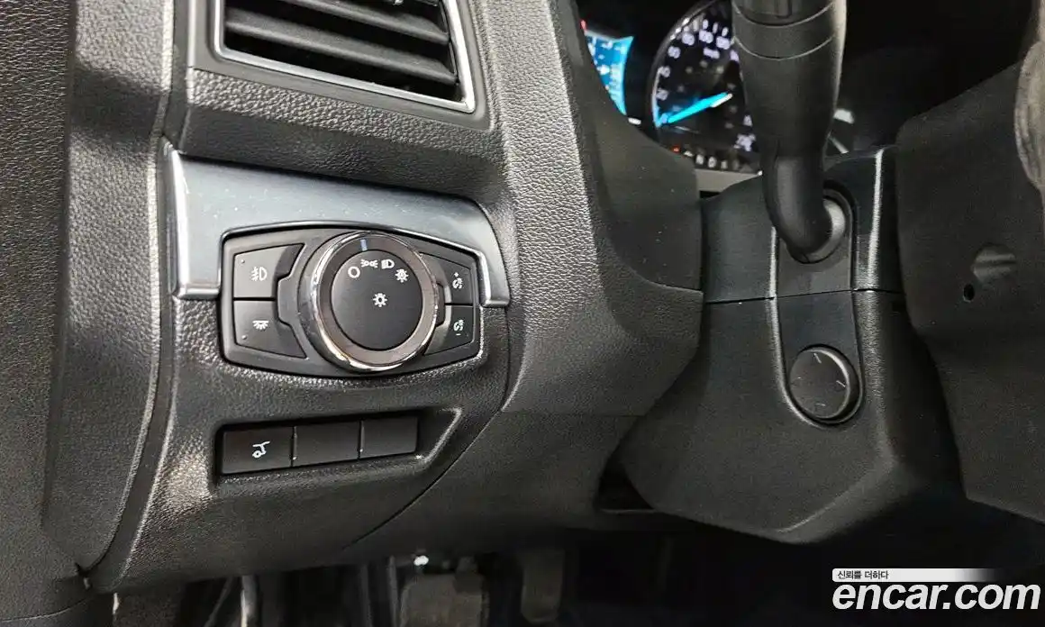 Ford Explorer 2019 2.3 автомат (гидро), фото 22