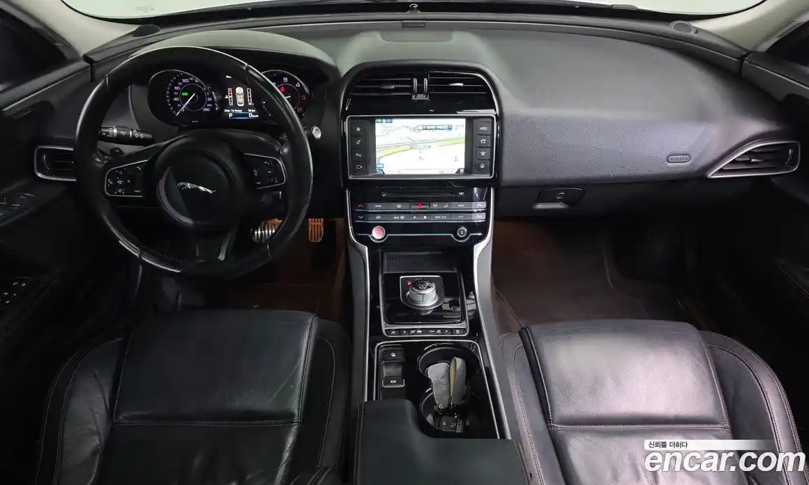 Jaguar XE 2016 2.0 гидро, фото 7