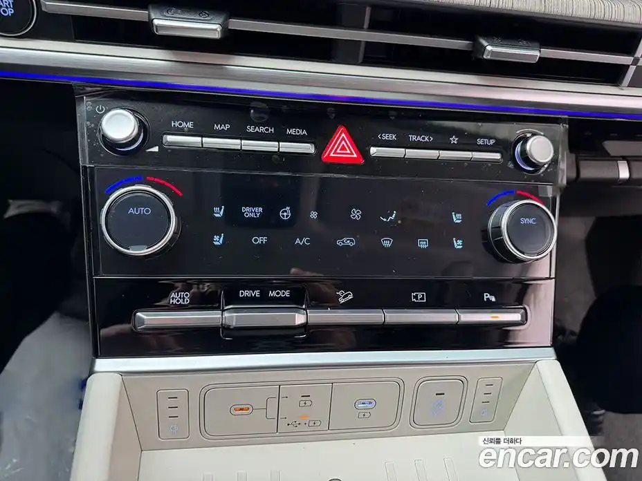 Hyundai Santa Fe 2025 1.6 автомат (гидро), фото 12