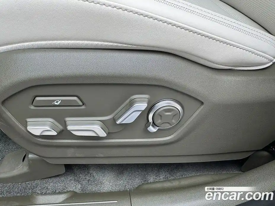 Hyundai Santa Fe 2025 1.6 автомат (гидро), фото 10