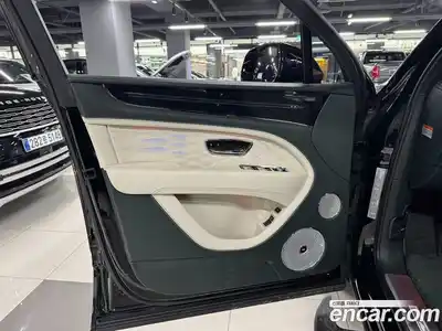 Bentley Bentayga 2024 4.0 гидро, миниатюра 6