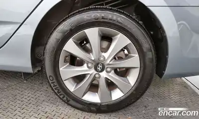Hyundai Accent 2018 1.4 автомат (гидро), миниатюра 5