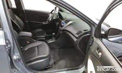 Hyundai Accent 2018 1.4 автомат (гидро), миниатюра 10