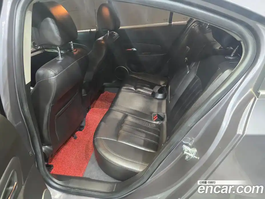 Chevrolet Cruze 2011 1.8 автомат (гидро), фото 13