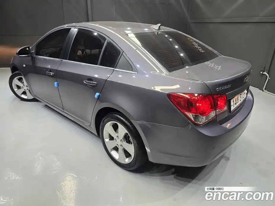 Chevrolet Cruze 2011 1.8 автомат (гидро), фото 4
