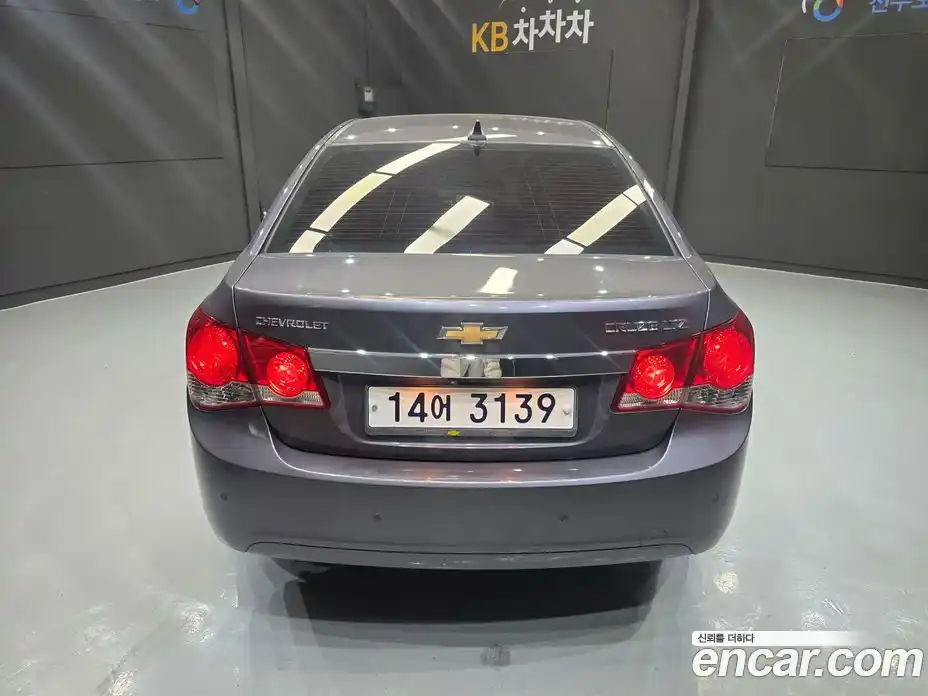Chevrolet Cruze 2011 1.8 автомат (гидро), фото 5