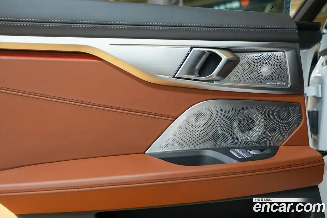 BMW 8 серия 2023 4.4 автомат (гидро), фото 18