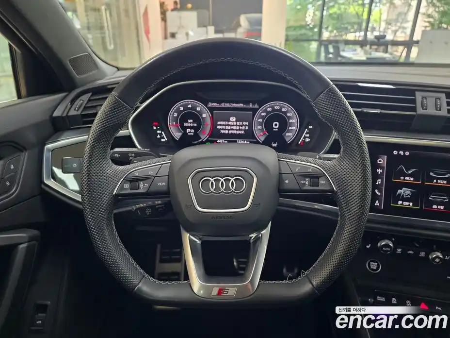 Audi Q3 2024 2.0 автомат (гидро), фото 17