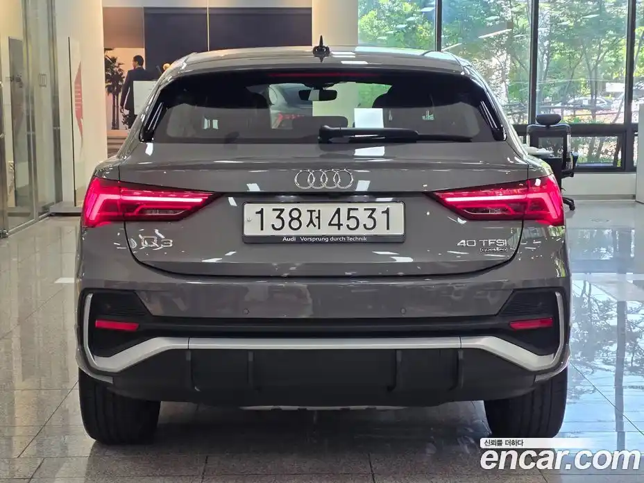 Audi Q3 2024 2.0 автомат (гидро), фото 4