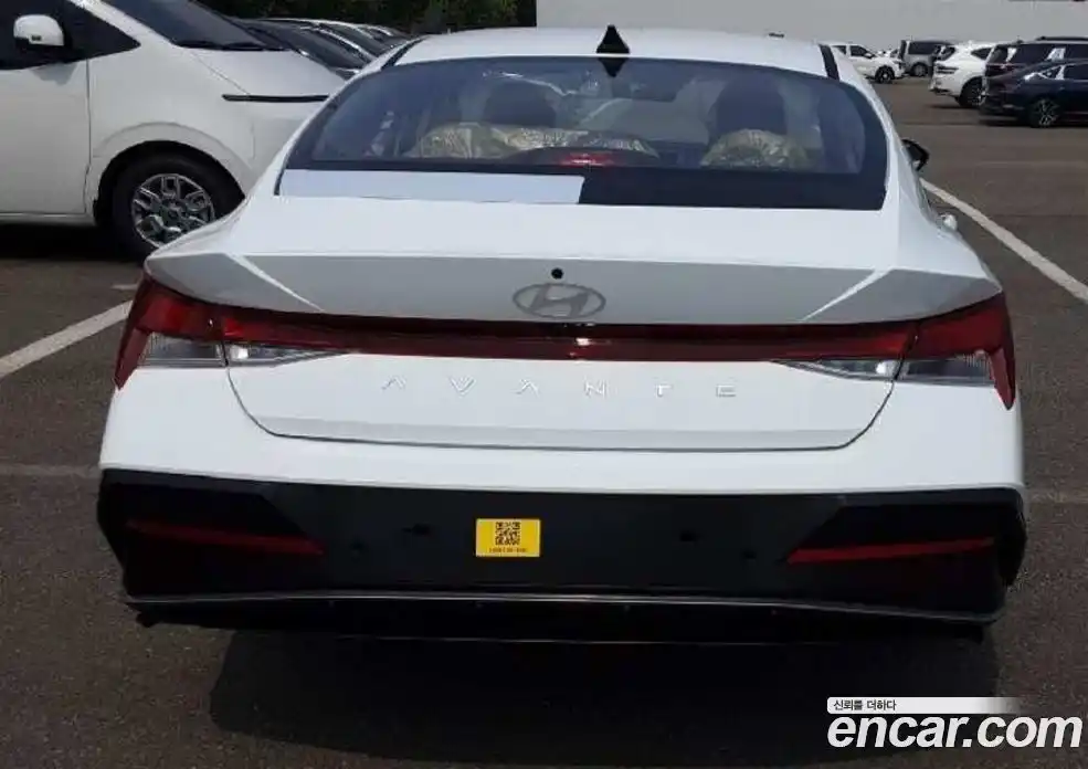 Hyundai Avante 2025 1.6 автомат (гидро), фото 3