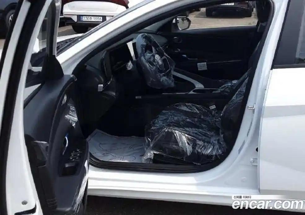 Hyundai Avante 2025 1.6 автомат (гидро), фото 4